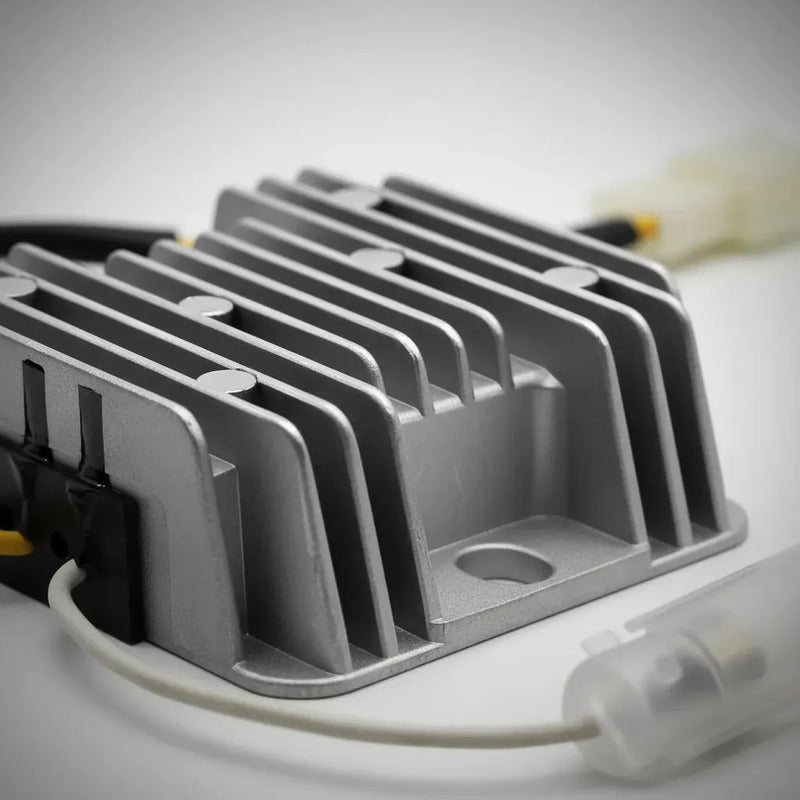 Regulador Avr De Voltaje Step-down Marca Tereparochile Generadores Kipor Kama Kde3500 5000